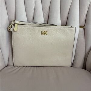 #48 MICHAEL KORS